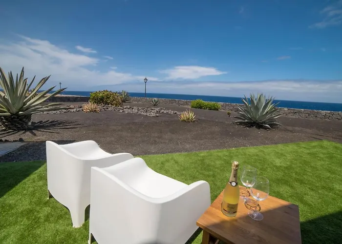 Babel - First Line Seafront House * Playa Blanca (Lanzarote)